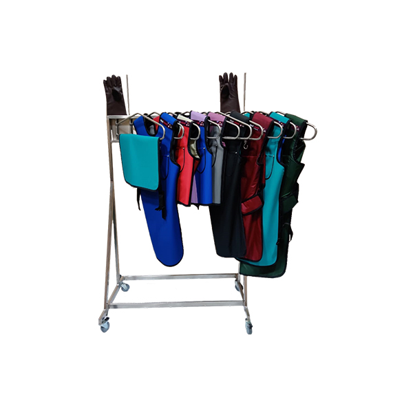 Mobile Storage System with Hangers