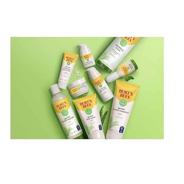 Burt's Bees Sensitive Facial Cleanser 6 Fluid Ounces, 170g - Image 7
