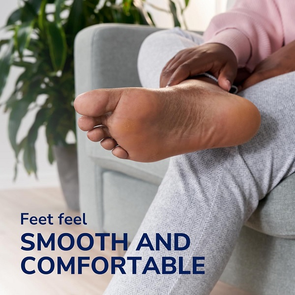 Dr. Scholl's Callus Remover Electronic Foot File, Electric Hard Skin Removal for Feet, Effortless Soft Smooth Skin in Minutes, Perfect for Travel, for Women & Men, AAA Batteries Included - Image 3